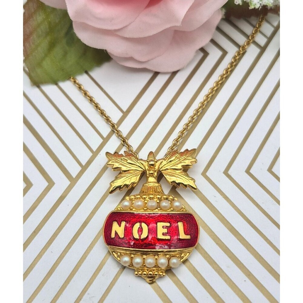 Avon Gold Tone 28" Chain 3-D Pendant Necklace NOEL Christmas Ornament Holidays